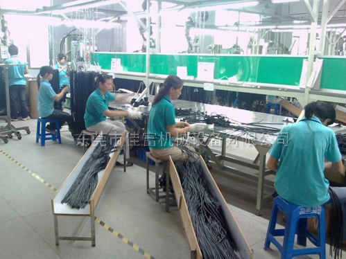 AC電源插頭生產(chǎn)線(xiàn)